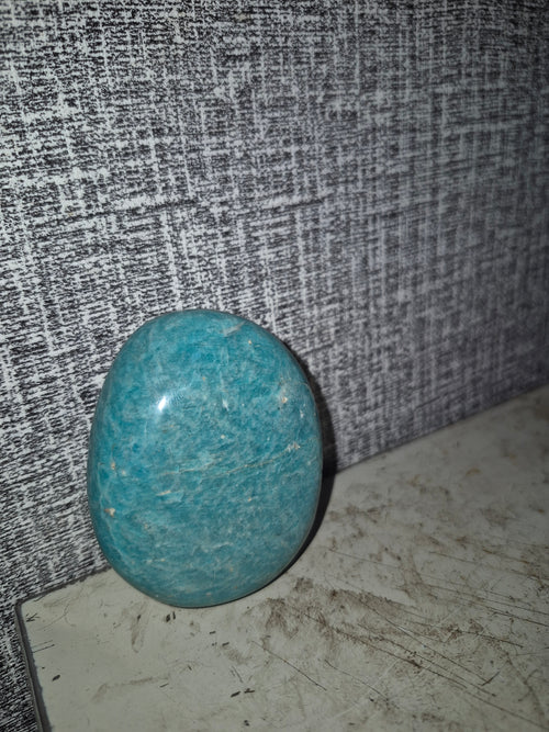 Amazonite palm stone
